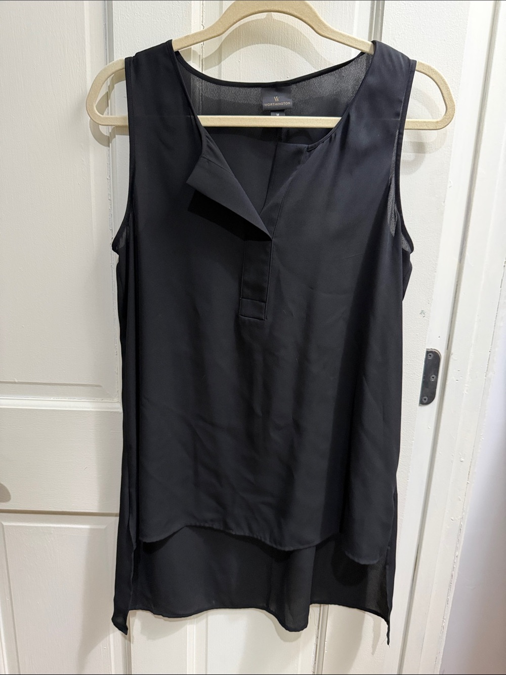Women’s Black Sleeveless Tunic Top